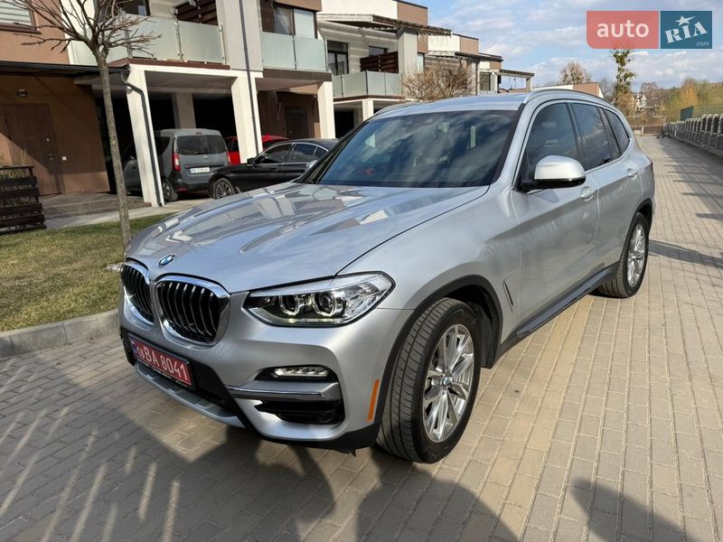Внедорожник / Кроссовер BMW X3 2019 в Ровно