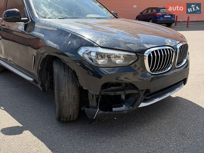 Внедорожник / Кроссовер BMW X3 2019 в Киеве