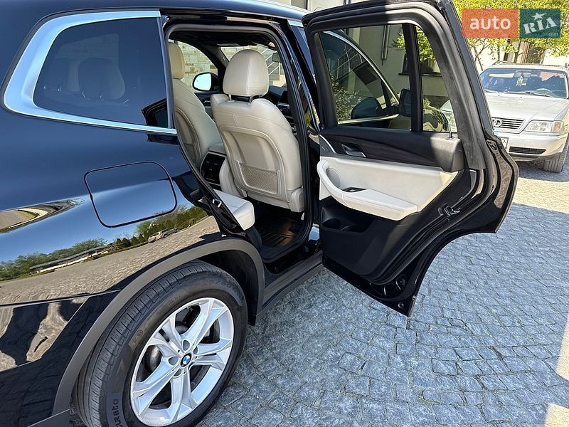 Внедорожник / Кроссовер BMW X3 2020 в Львове