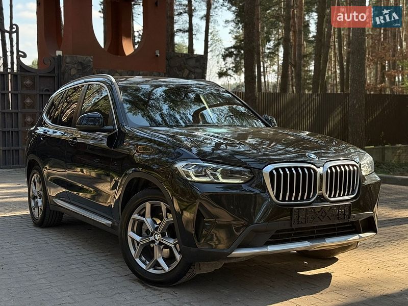Внедорожник / Кроссовер BMW X3 2022 в Новояворовске