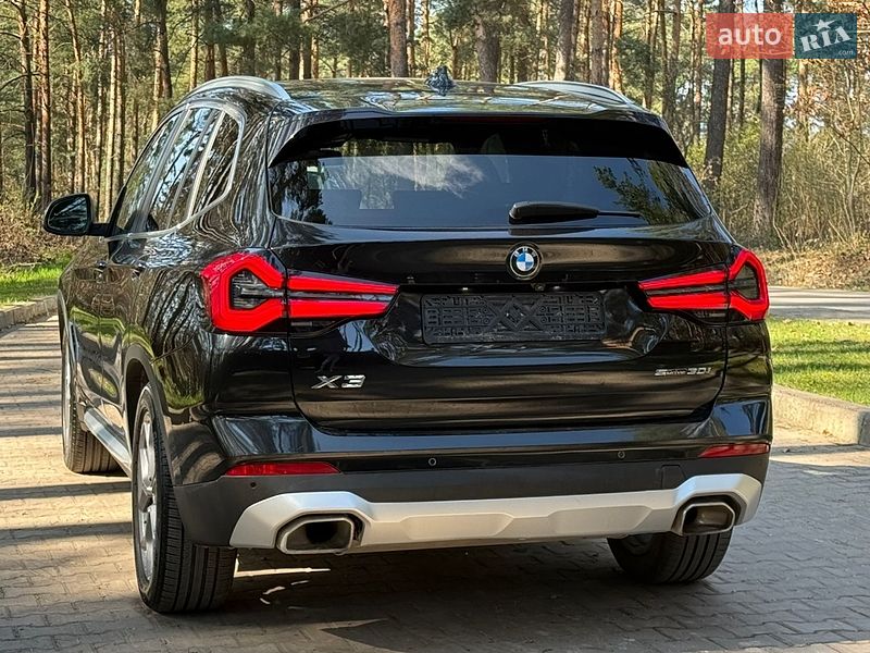 Внедорожник / Кроссовер BMW X3 2022 в Новояворовске