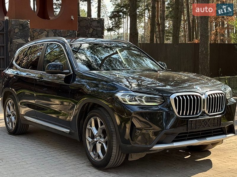 Внедорожник / Кроссовер BMW X3 2022 в Новояворовске