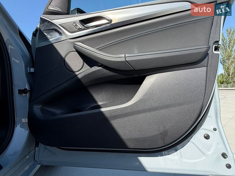 Внедорожник / Кроссовер BMW X3 2023 в Киеве