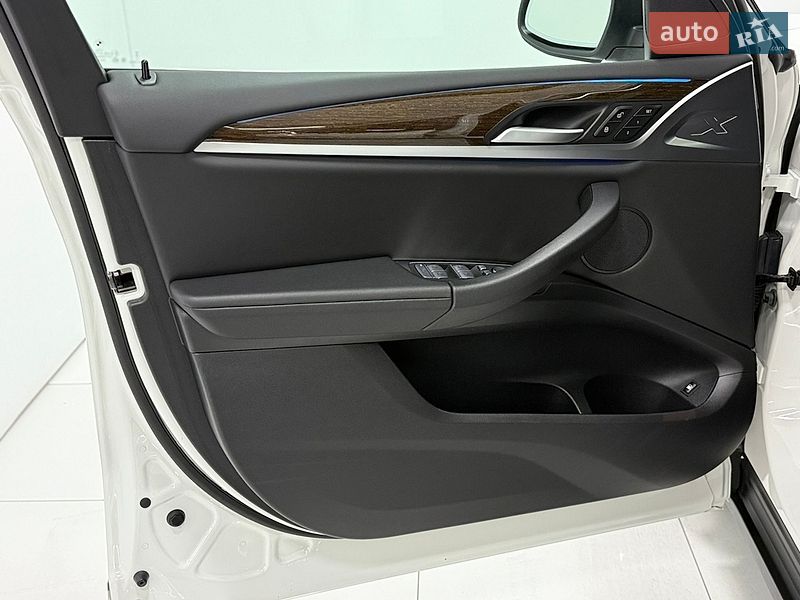 Внедорожник / Кроссовер BMW X3 2023 в Одессе