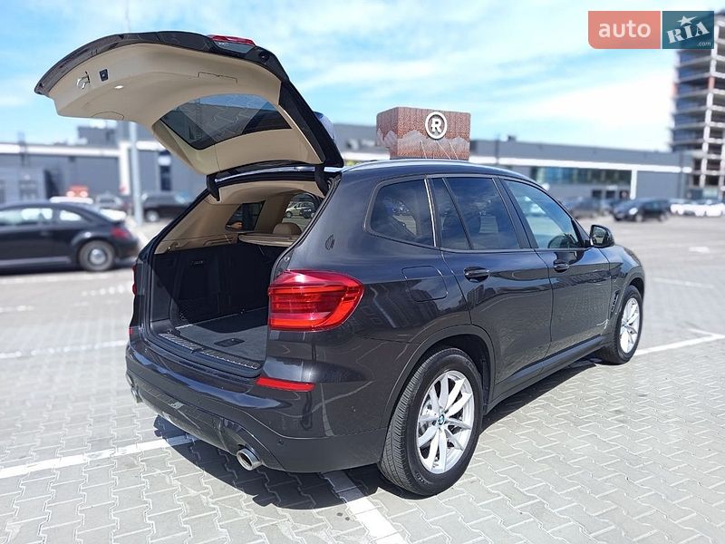 Внедорожник / Кроссовер BMW X3 2018 в Киеве