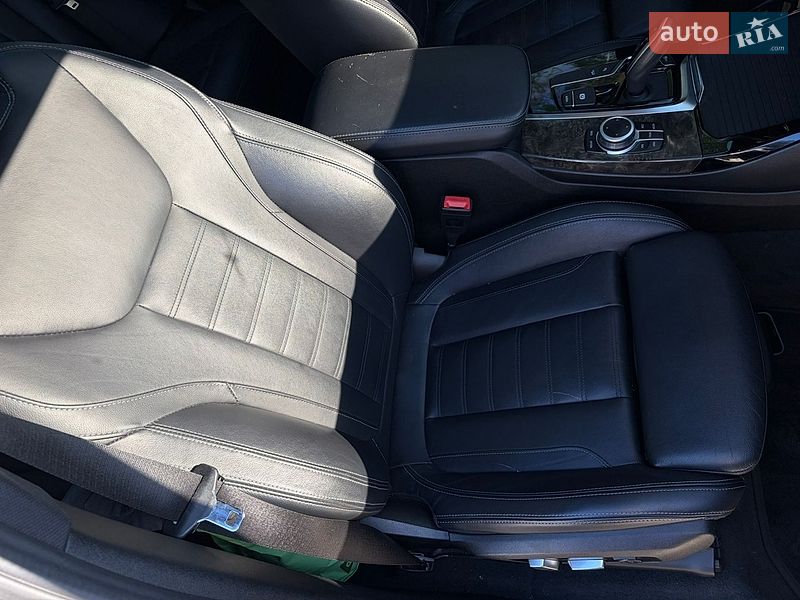 Внедорожник / Кроссовер BMW X3 2019 в Киеве