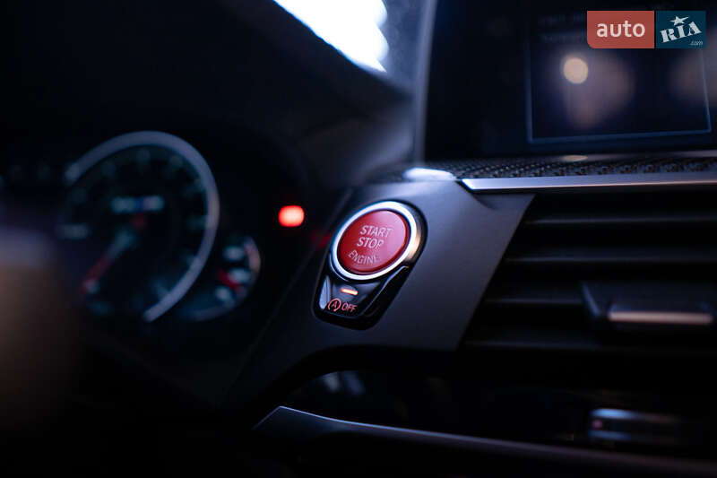 Внедорожник / Кроссовер BMW X4 M 2019 в Киеве