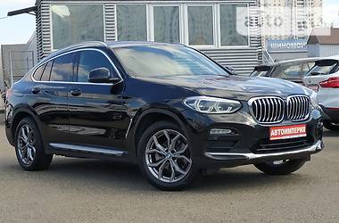 Позашляховик / Кросовер BMW X4 2018 в 