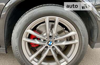 Позашляховик / Кросовер BMW X4 2021 в 