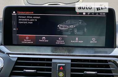 Позашляховик / Кросовер BMW X4 2021 в 