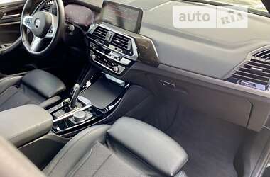 Позашляховик / Кросовер BMW X4 2021 в 