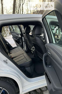 Внедорожник / Кроссовер BMW X4 2023 в 