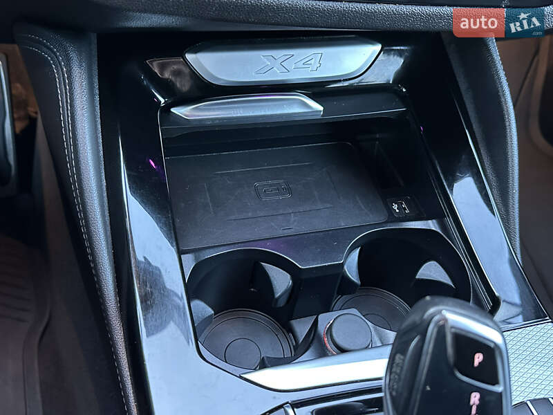 Внедорожник / Кроссовер BMW X4 2019 в Киеве