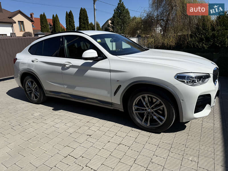Позашляховик / Кросовер BMW X4 2021 в 