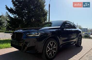 Позашляховик / Кросовер BMW X4 2022 в 