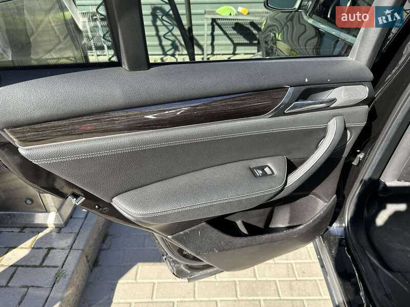 Внедорожник / Кроссовер BMW X4 2017 в Ровно
