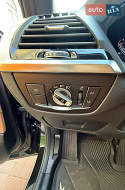 Внедорожник / Кроссовер BMW X4 2021 в 