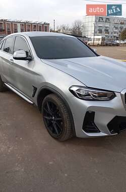 Позашляховик / Кросовер BMW X4 2021 в 