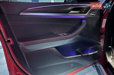 Позашляховик / Кросовер BMW X4 2018 в 