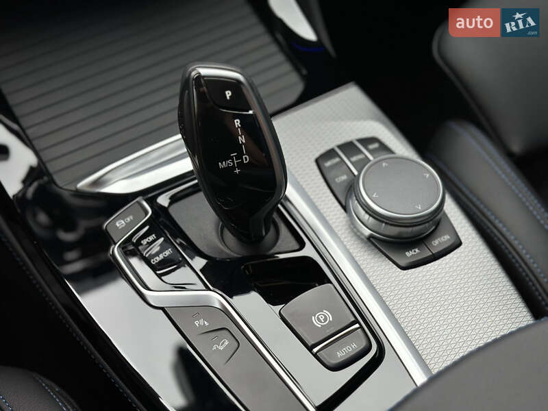 Внедорожник / Кроссовер BMW X4 2020 в Киеве