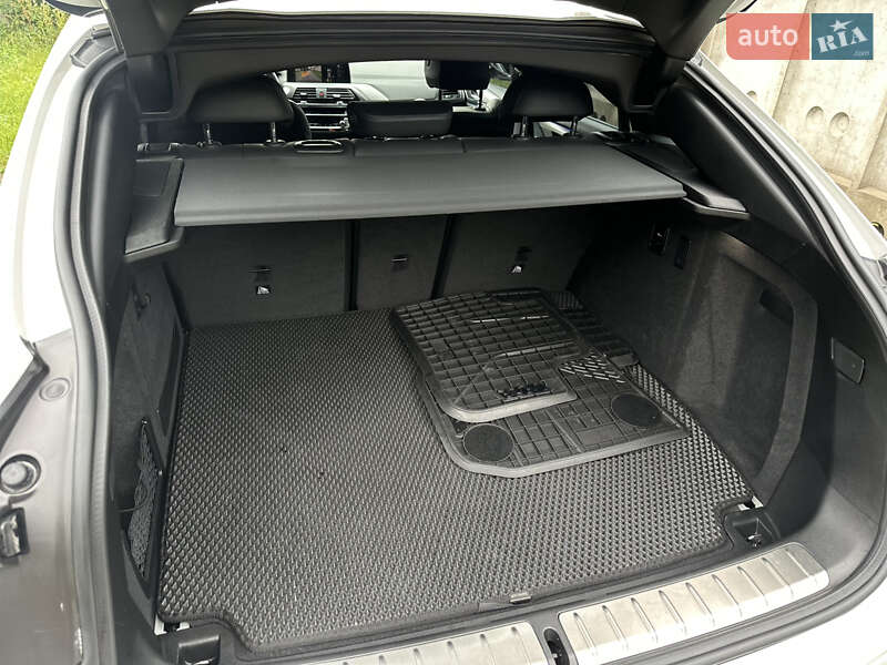 Внедорожник / Кроссовер BMW X4 2020 в Киеве