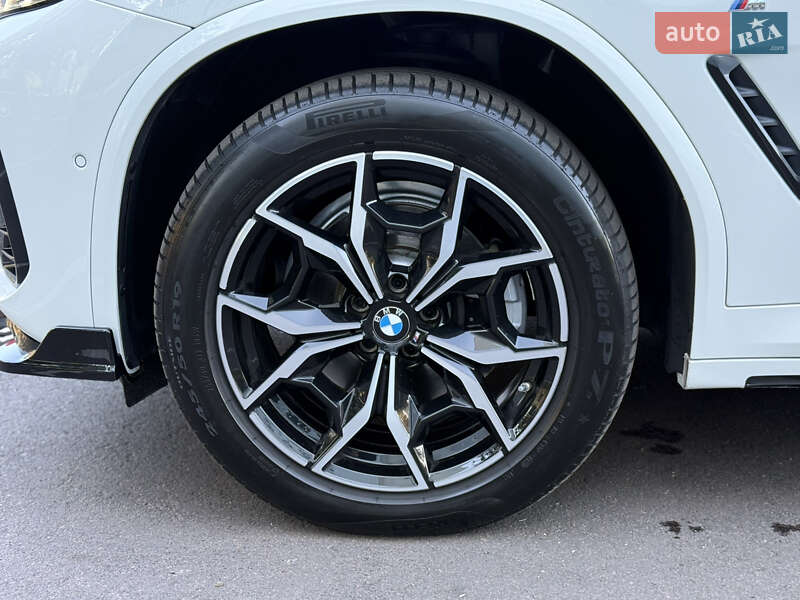 Внедорожник / Кроссовер BMW X4 2022 в Киеве