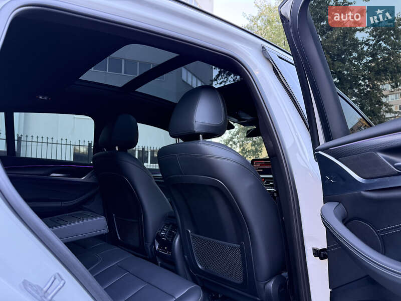 Внедорожник / Кроссовер BMW X4 2022 в Киеве