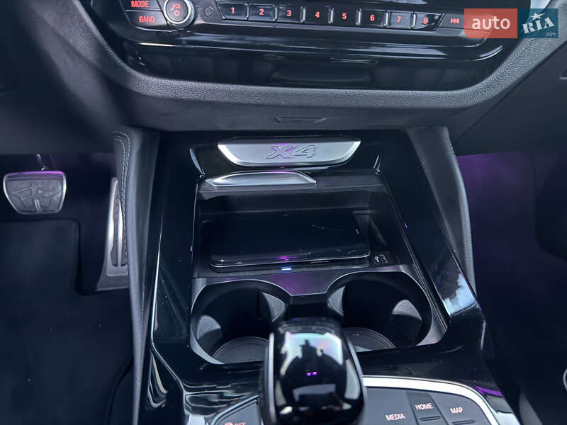 Внедорожник / Кроссовер BMW X4 2022 в Киеве