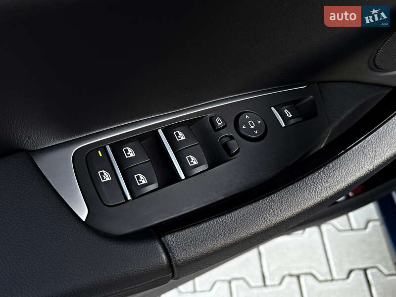 Внедорожник / Кроссовер BMW X4 2022 в Буче