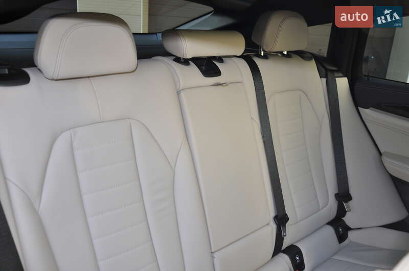 Внедорожник / Кроссовер BMW X4 2018 в Одессе