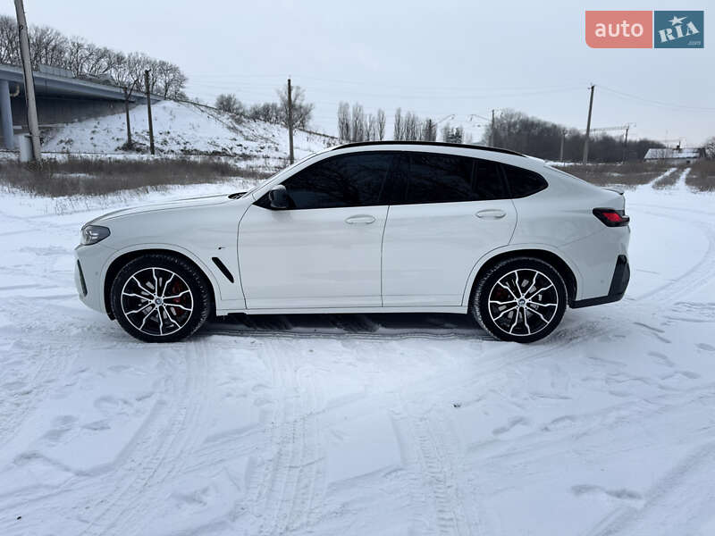 Внедорожник / Кроссовер BMW X4 2022 в Черкассах