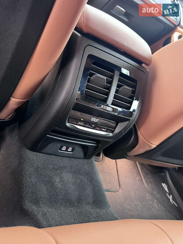 Внедорожник / Кроссовер BMW X4 2022 в Киеве