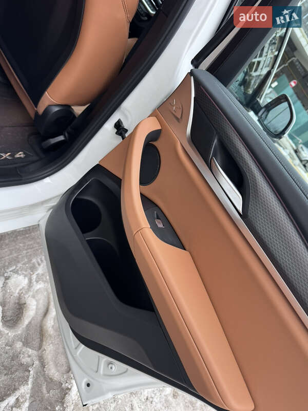 Внедорожник / Кроссовер BMW X4 2022 в Киеве
