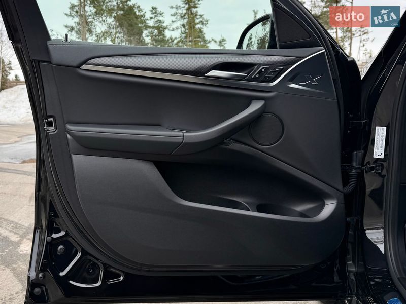 Внедорожник / Кроссовер BMW X4 2022 в Киеве