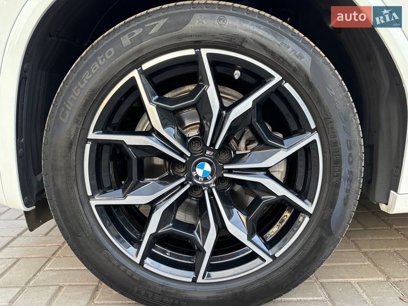 Внедорожник / Кроссовер BMW X4 2022 в Черкассах