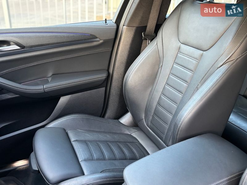 Внедорожник / Кроссовер BMW X4 2022 в Черкассах