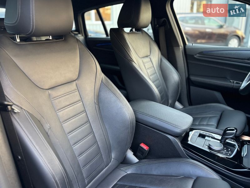 Внедорожник / Кроссовер BMW X4 2022 в Черкассах