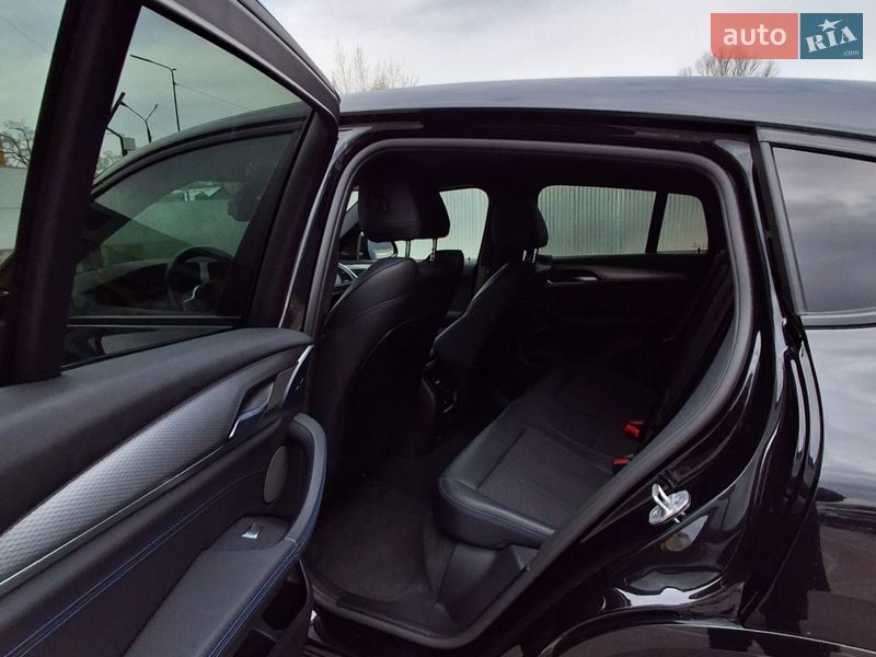 Внедорожник / Кроссовер BMW X4 2020 в Киеве