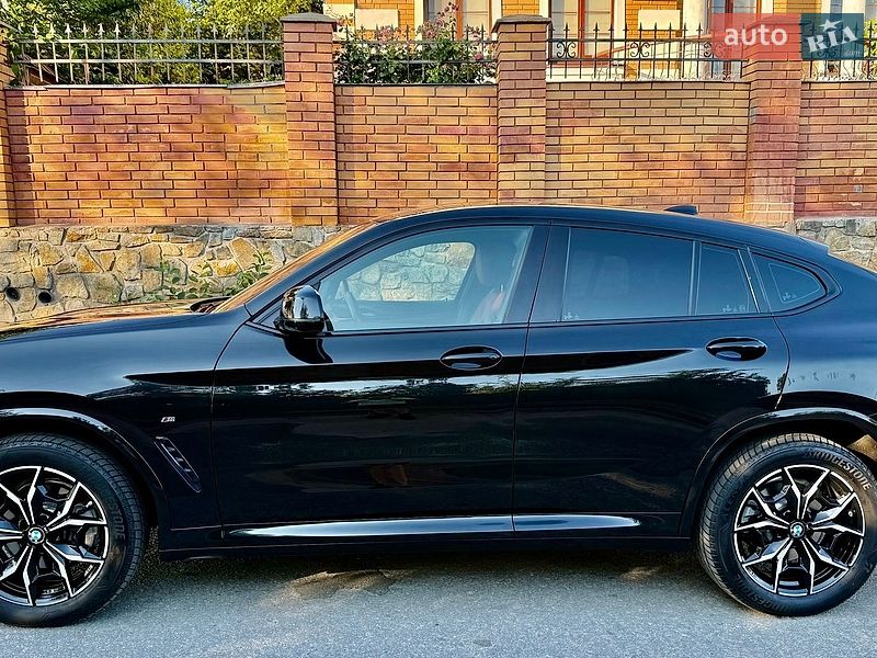 Внедорожник / Кроссовер BMW X4 2021 в Киеве