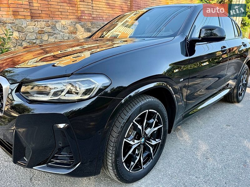 Внедорожник / Кроссовер BMW X4 2021 в Киеве