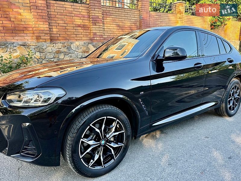 Внедорожник / Кроссовер BMW X4 2021 в Киеве
