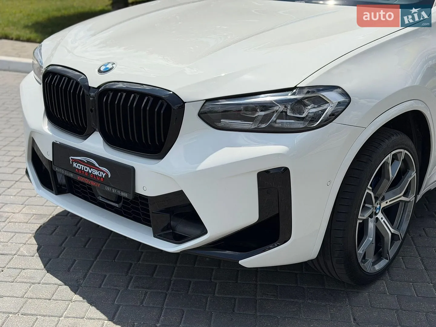2023 BMW X4 - мініатюра 3