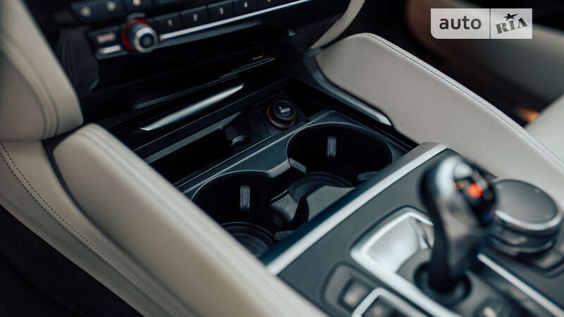 Внедорожник / Кроссовер BMW X5 M 2017 в Черновцах