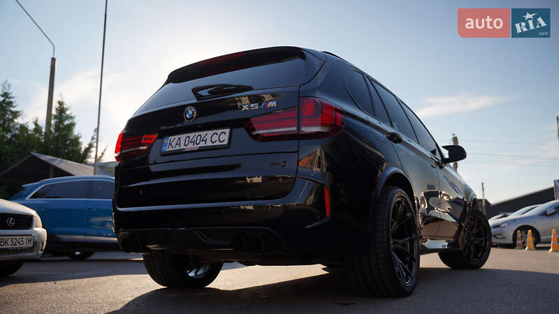 Внедорожник / Кроссовер BMW X5 M 2018 в Вишневом