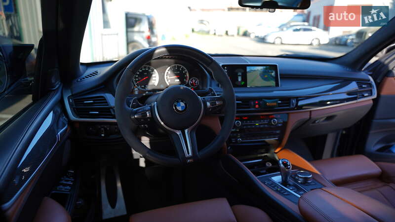 Внедорожник / Кроссовер BMW X5 M 2018 в Вишневом