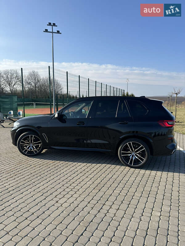 Внедорожник / Кроссовер BMW X5 M 2020 в Шепетовке