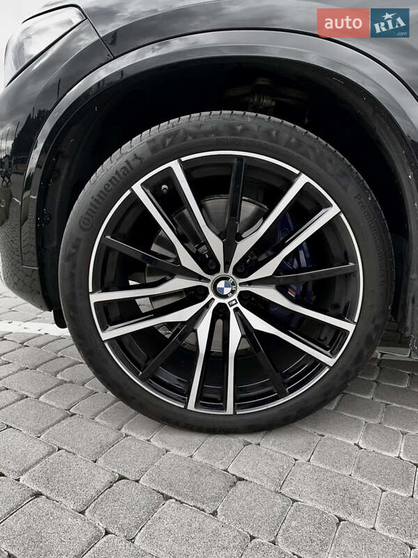 Внедорожник / Кроссовер BMW X5 M 2020 в Шепетовке