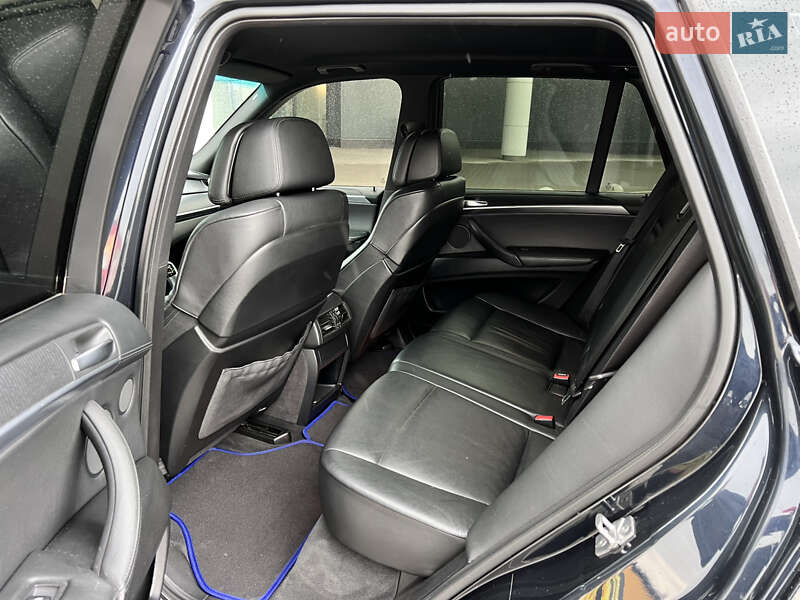 Внедорожник / Кроссовер BMW X5 M 2011 в Киеве