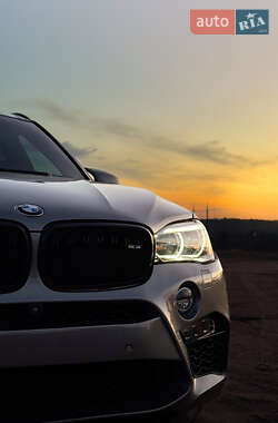 Позашляховик / Кросовер BMW X5 M 2015 в 
