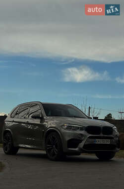 Позашляховик / Кросовер BMW X5 M 2015 в 